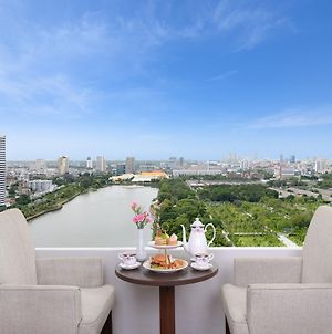 Centre Point Sukhumvit 10 - Sha Extra Plus Ξενοδοχείο Μπανγκόκ Exterior photo
