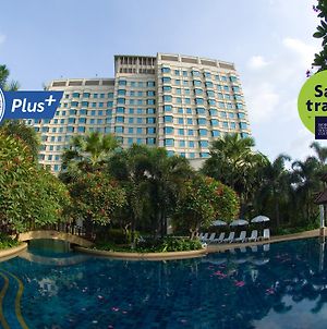 Rama Gardens Hotel Bangkok - Sha Plus Certified Exterior photo