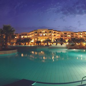 One Resort El Mansour Αλ Μαντίγια Exterior photo