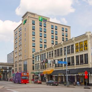 Holiday Inn Express & Suites Pittsburgh North Shore Exterior photo