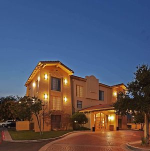 La Quinta Inn By Wyndham Amarillo West Medical Center Exterior photo