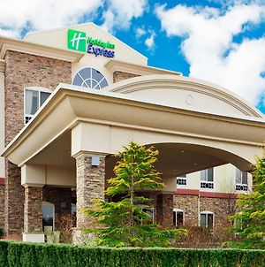 Holiday Inn Express Hotel & Suites Long Island-East End Riverhead Exterior photo
