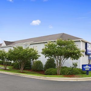Microtel Inn & Suites By Wyndham Columbia Two Notch Rd Area Exterior photo