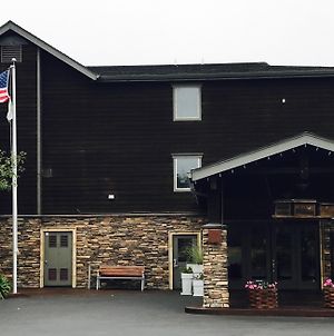 Holiday Inn Express Fort Bragg, An Ihg Hotel Exterior photo