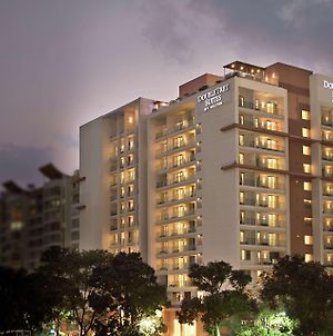 Doubletree Suites By Hilton Μπανγκαλόρ Exterior photo
