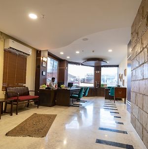 The Lindsay Ξενοδοχείο Καλκούτα Exterior photo