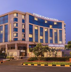 Pride Plaza Hotel, Aerocity Νέο Δελχί Exterior photo