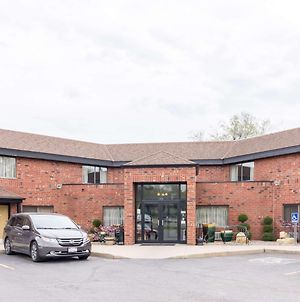 Quality Inn & Suites Mayo Clinic Area Ρότσεστερ Exterior photo