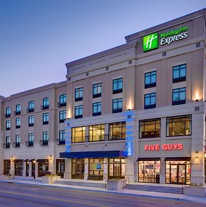 Holiday Inn Express & Suites Kansas City Ku Medical Center Κάνσας Exterior photo