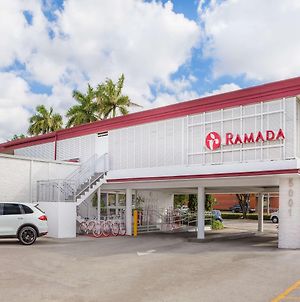 Ramada By Wyndham Miami Springs/Miami International Airport Ξενοδοχείο Exterior photo