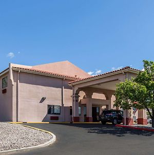 Quality Inn & Suites Albuquerque North Near Balloon Fiesta Park Exterior photo