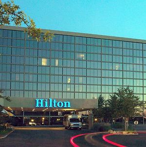 Hilton Kansas City Airport Exterior photo