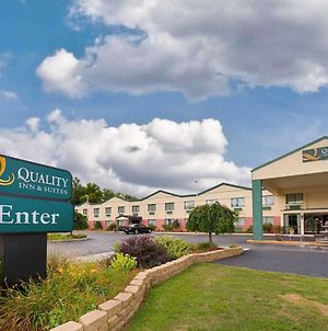 Quality Inn & Suites - Γκέτισμπεργκ Exterior photo