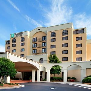 Embassy Suites By Hilton Greensboro Airport Exterior photo