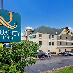 Quality Inn I-70 Near Kansas Speedway Κάνσας Exterior photo