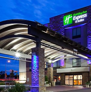 Holiday Inn Express And Suites Rochester West-Medical Center, An Ihg Hotel Ρότσεστερ Exterior photo