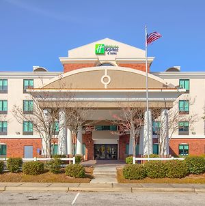 Holiday Inn Express & Suites Gulf Shores Exterior photo