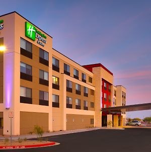 Holiday Inn Express & Suites Phoenix West - Buckeye, An Ihg Hotel Exterior photo