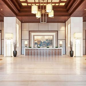 V Hotel Dubai, Curio Collection By Hilton Exterior photo