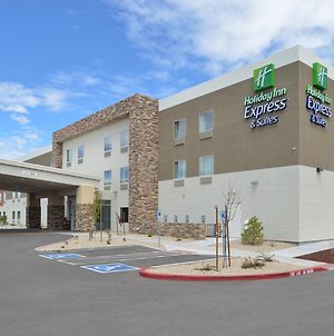 Holiday Inn Express & Suites Williams, An Ihg Hotel Exterior photo