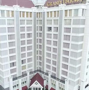 Grand Darmo Suite By Amithya Σουραμπάγια Exterior photo