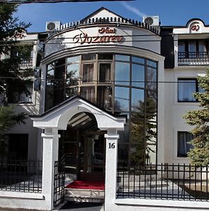 Garni Hotel Vozarev Βελιγράδι Exterior photo