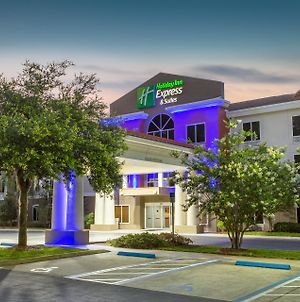 Holiday Inn Express Hotel & Suites Silver Springs- Exterior photo