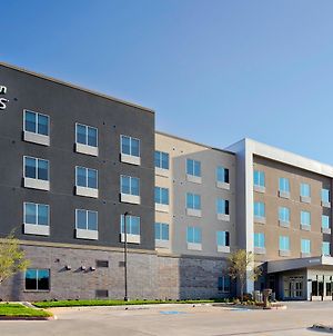 Holiday Inn Express & Suites Lubbock Central - Univ Area Exterior photo