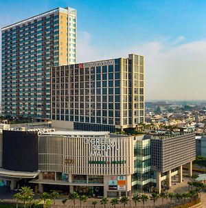 Hilton Garden Inn Jakarta Taman Palem Exterior photo