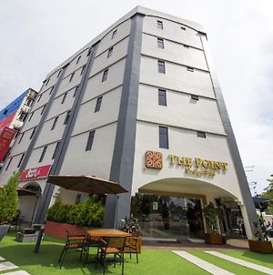 The Point Boutique Hotel Τζόχορ Μπάχρου Exterior photo
