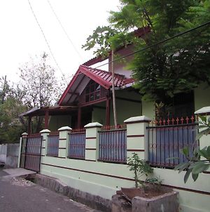 Green East Homestay Τζακάρτα Exterior photo