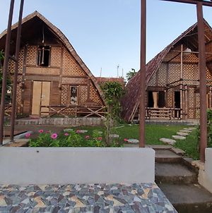 Kampung Istal Bogor Ξενοδοχείο Exterior photo