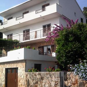 Apartments And Rooms With Parking Space Jelsa, Hvar - 4640 Jelsa  Exterior photo
