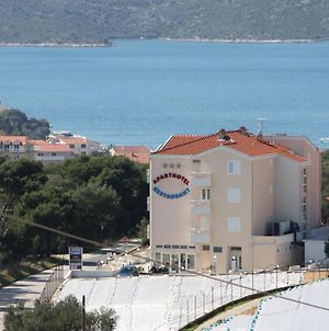 Apartments And Rooms With Parking Space Seget Vranjica, Trogir - 3079 Exterior photo