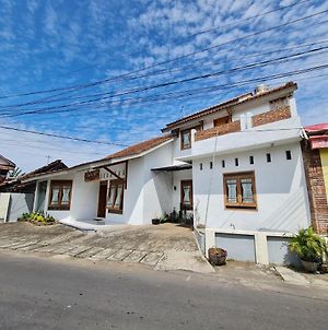 Brb Guesthouse Banyuwangi  Exterior photo