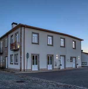 Alojamento Da Vila - Apartamentos Valenca Exterior photo