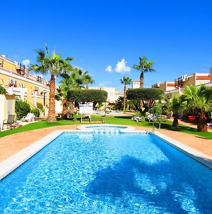 Casa La Zenia Elite Townhouse With Shared Pool And 10 Minutes Walk To Beach Οριουέλα Exterior photo