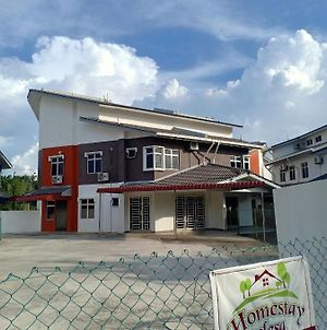 The Selesa Homestay Σουνγκάϊ Πετάνι Exterior photo