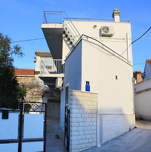 Apartments With A Parking Space Okrug Gornji, Ciovo - 9444 Τρογκίρ Exterior photo