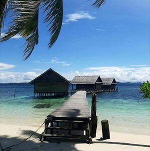 Frances Homestay - Raja Ampat Pulau Mansuar Exterior photo