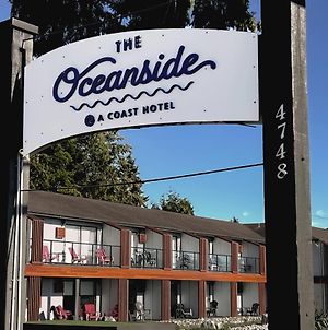The Oceanside, A Coast Hotel Sechelt Exterior photo