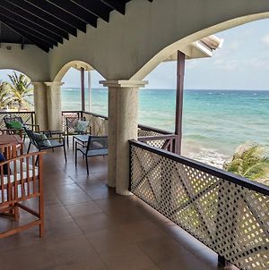 Breezy Ocean Front Condo Close To The Best Beaches Κράιστ Τσερτς Exterior photo