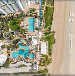 Luxurious Beach Resort Insta Worthygym Balcony Sunny Isles Beach Exterior photo