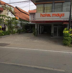 Hotel Maya Tegal  Exterior photo