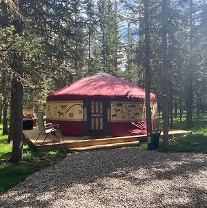 Shanti Yurt In Bragg Creek Exterior photo