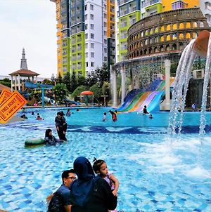 Fhs Water Themepark Resort Melaka Town City Tengah Exterior photo