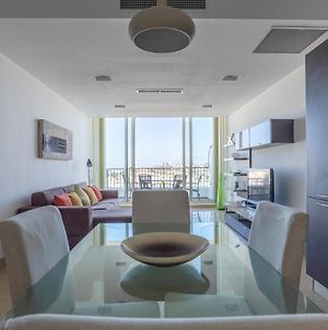 Superb Penthouse - Amazing Views - Large Terraces Διαμέρισμα Gzira Exterior photo