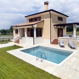 Family Friendly House With A Swimming Pool Kanfanar, Central Istria - Sredisnja Istra - 7330 Βίλα Exterior photo