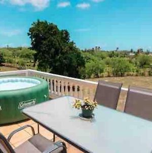 Playa Y Campo Getaway Apartment, With Hot Tub Isabela Exterior photo