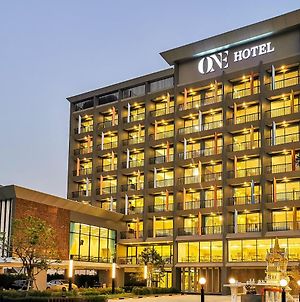 One Hotel Khlong Luang Exterior photo